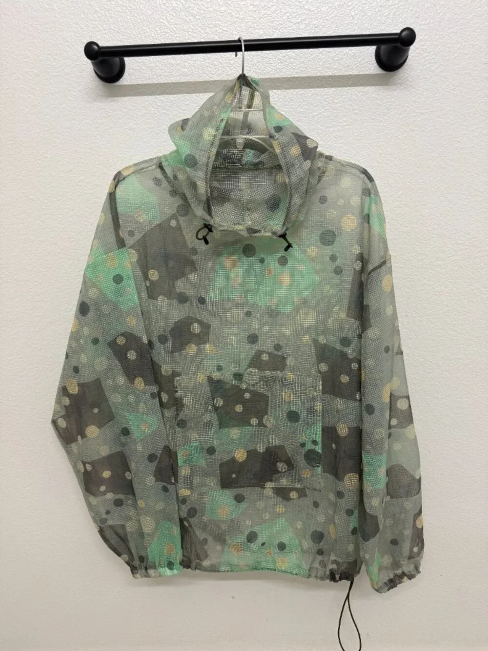 Lightweight Camo Print Windbreaker Jacket with Hood & Mesh Lining